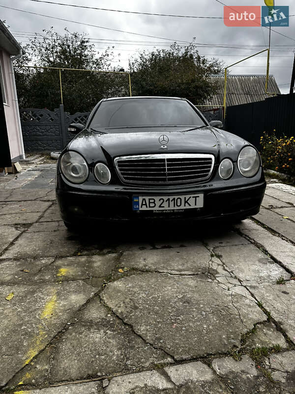 Седан Mercedes-Benz E-Class 2002 в Житомире