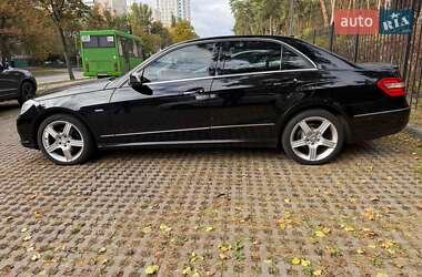 Седан Mercedes-Benz E-Class 2011 в  фото 5 Седан Mercedes-Benz E-Class 2011 в