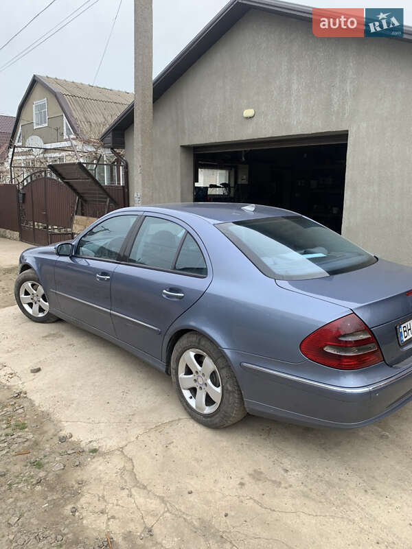 Седан Mercedes-Benz E-Class 2003 в Одессе