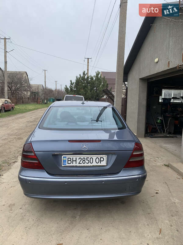 Седан Mercedes-Benz E-Class 2003 в Одессе