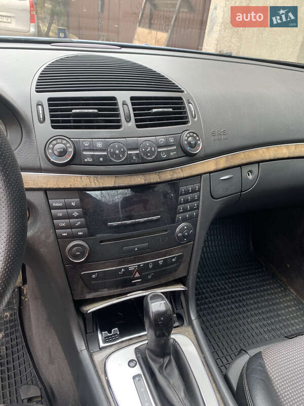 Седан Mercedes-Benz E-Class 2003 в Одессе