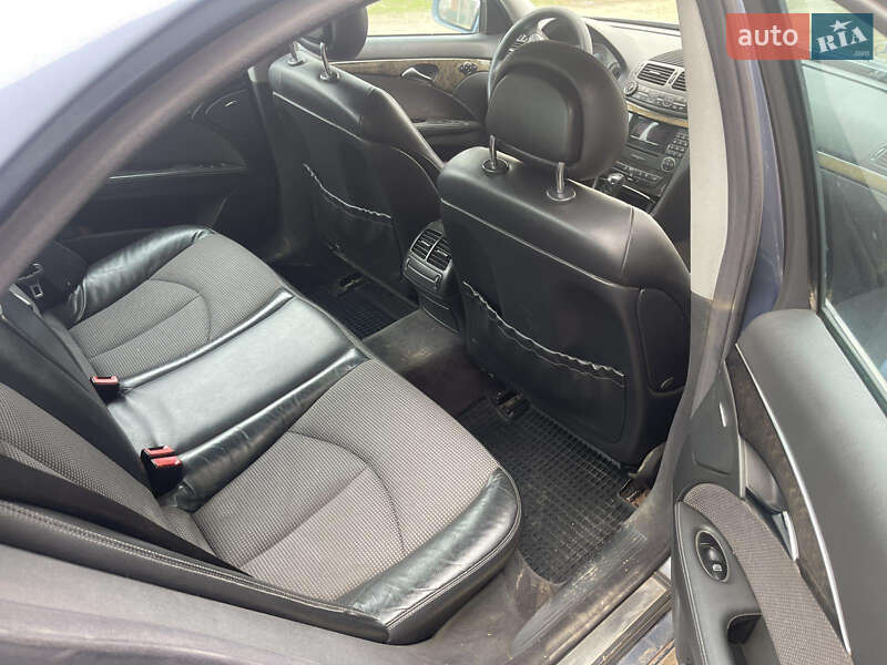 Седан Mercedes-Benz E-Class 2003 в Одессе