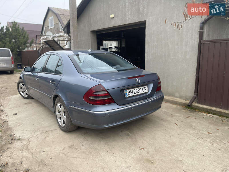 Седан Mercedes-Benz E-Class 2003 в Одессе