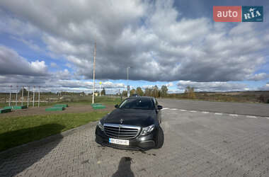Седан Mercedes-Benz E-Class 2017 в 