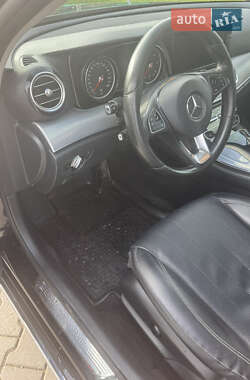 Седан Mercedes-Benz E-Class 2017 в 