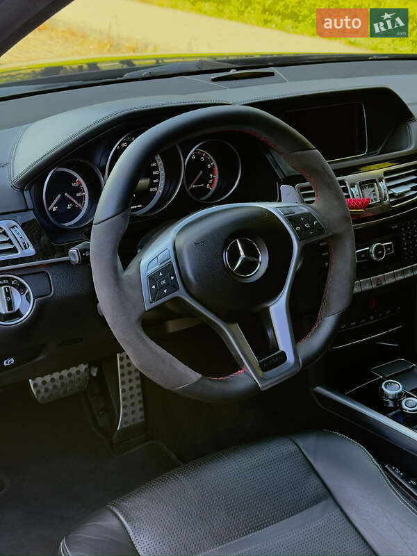 Седан Mercedes-Benz E-Class 2013 в Киеве