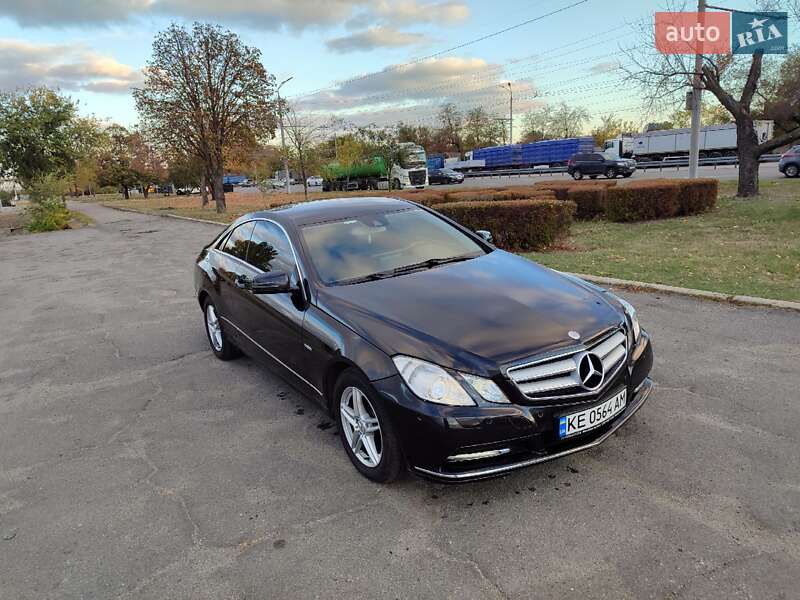 Купе Mercedes-Benz E-Class 2011 в Днепре фото 7 Купе Mercedes-Benz E-Class 2011 в Днепре