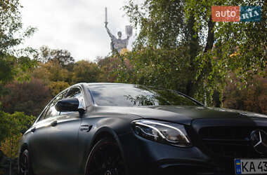 Седан Mercedes-Benz E-Class 2017 в 