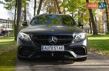 Седан Mercedes-Benz E-Class 2017 в 