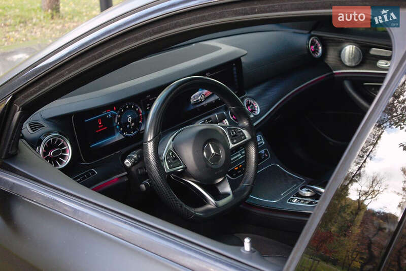 Седан Mercedes-Benz E-Class 2017 в Києві