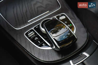Седан Mercedes-Benz E-Class 2017 в 