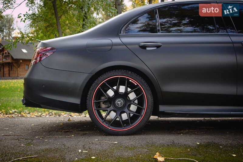 Седан Mercedes-Benz E-Class 2017 в Києві