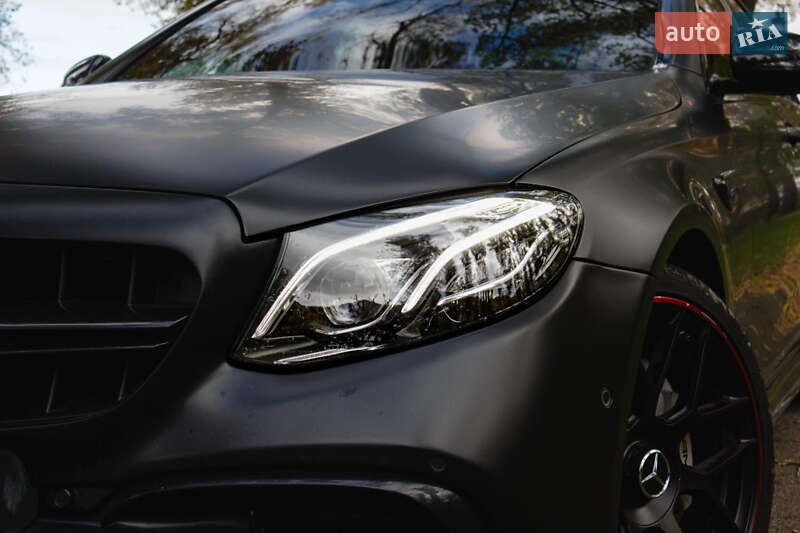 Седан Mercedes-Benz E-Class 2017 в Києві