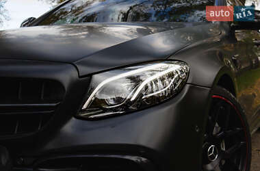 Седан Mercedes-Benz E-Class 2017 в 