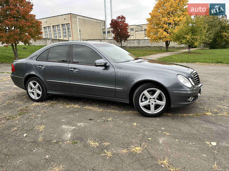 Седан Mercedes-Benz E-Class 2007 в Новодністровську