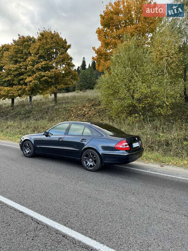 Седан Mercedes-Benz E-Class 2006 в Турке