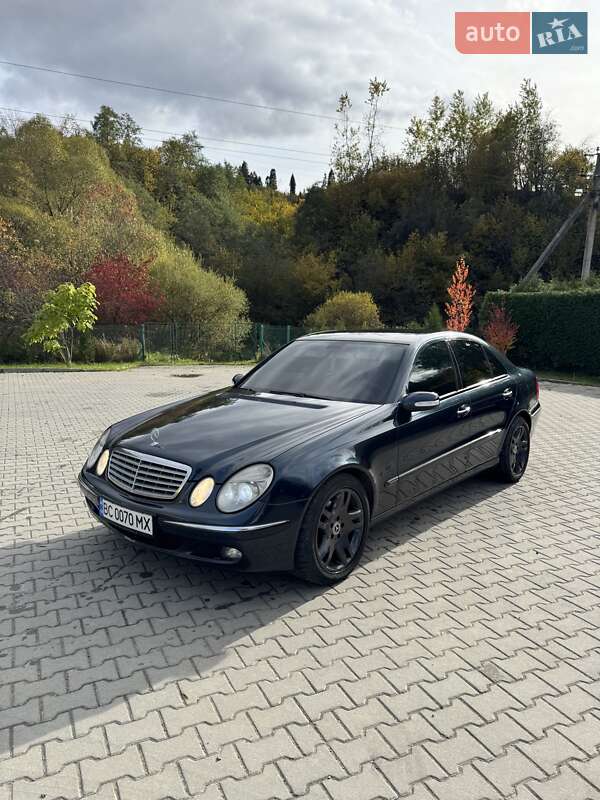 Седан Mercedes-Benz E-Class 2006 в Турке