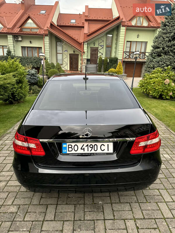 Седан Mercedes-Benz E-Class 2010 в Черновцах