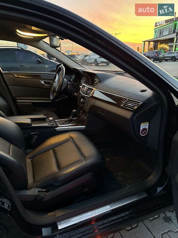 Седан Mercedes-Benz E-Class 2010 в Черновцах