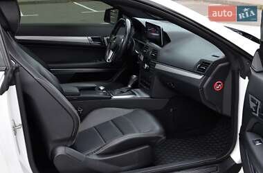 Купе Mercedes-Benz E-Class 2012 в 