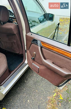 Седан Mercedes-Benz E-Class 1994 в 