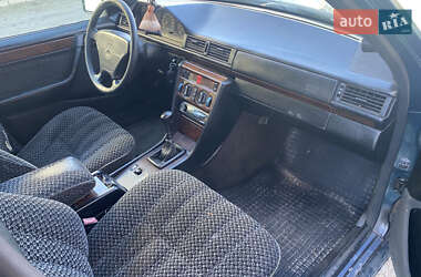Седан Mercedes-Benz E-Class 1994 в 