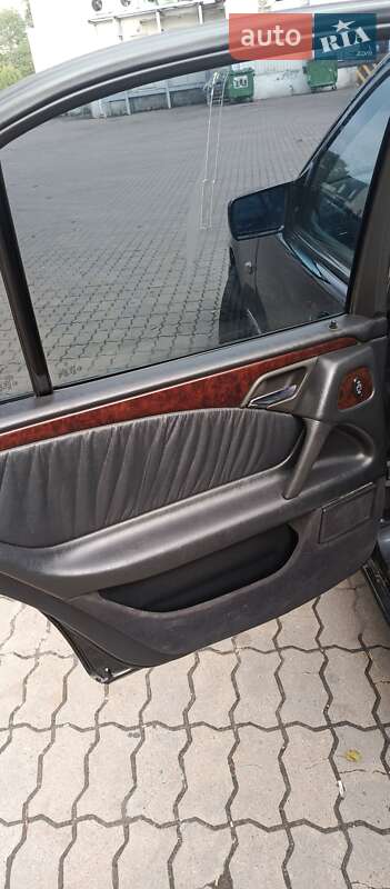 Седан Mercedes-Benz E-Class 1997 в Львове