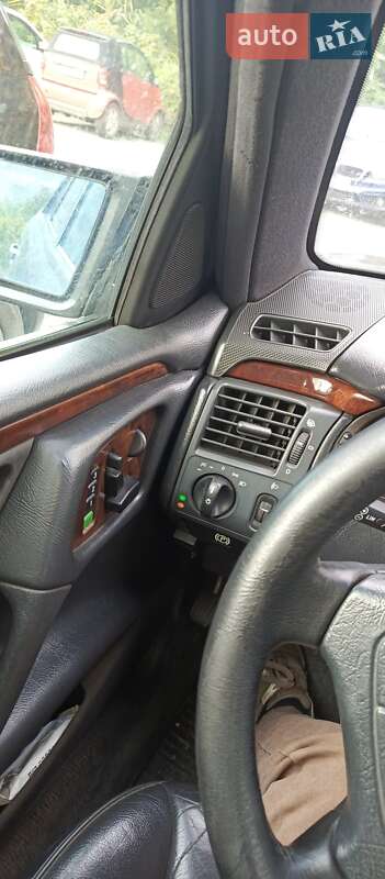 Седан Mercedes-Benz E-Class 1997 в Львове