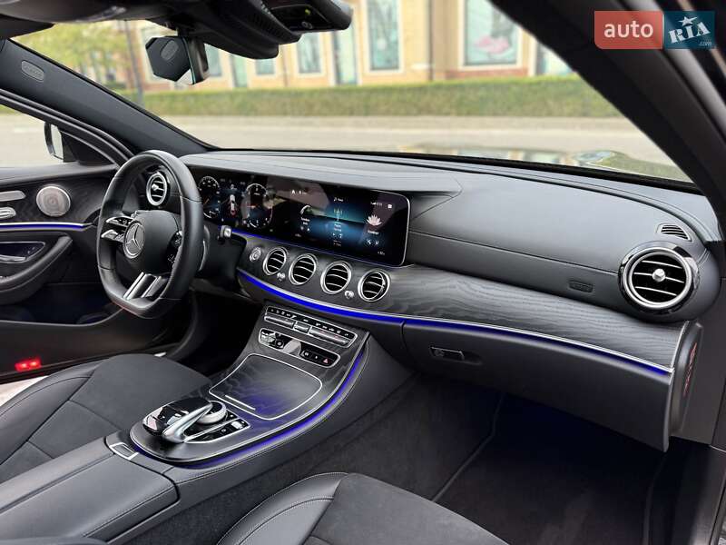 Седан Mercedes-Benz E-Class 2021 в Киеве