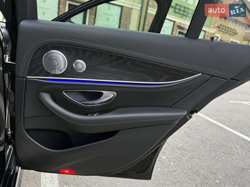 Седан Mercedes-Benz E-Class 2021 в Киеве