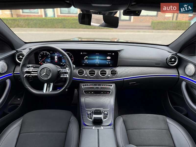 Седан Mercedes-Benz E-Class 2021 в Киеве