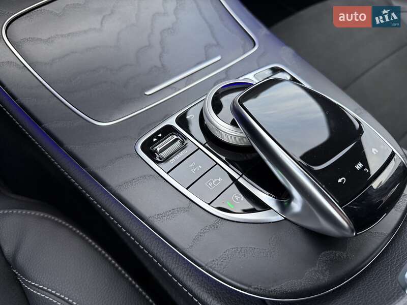 Седан Mercedes-Benz E-Class 2021 в Киеве