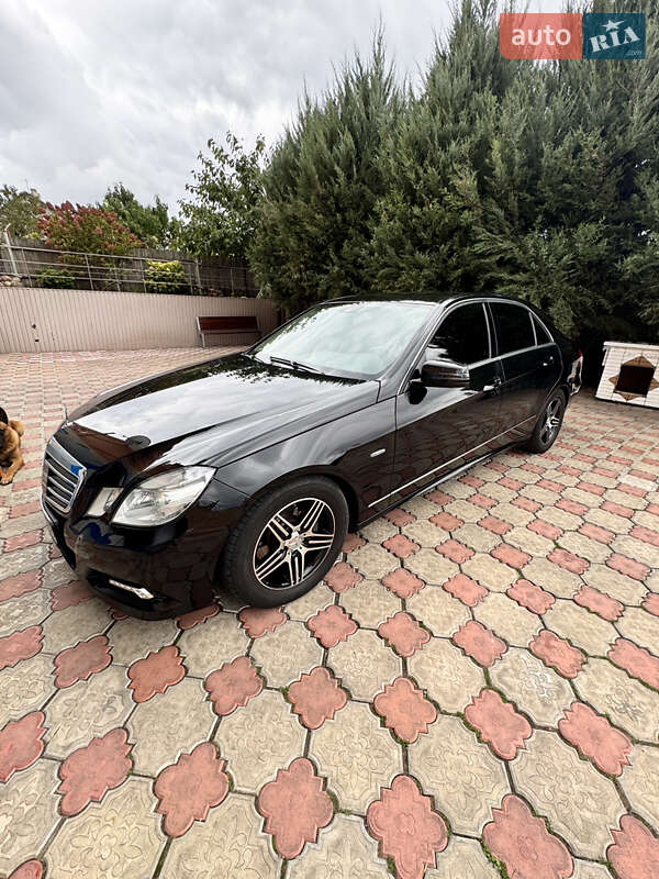 Седан Mercedes-Benz E-Class 2009 в Южноукраинске