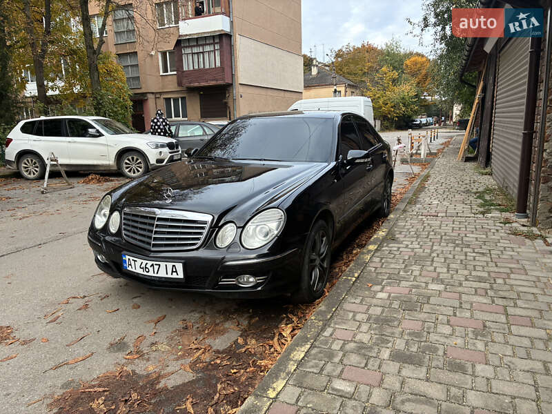Седан Mercedes-Benz E-Class 2006 в Ивано-Франковске