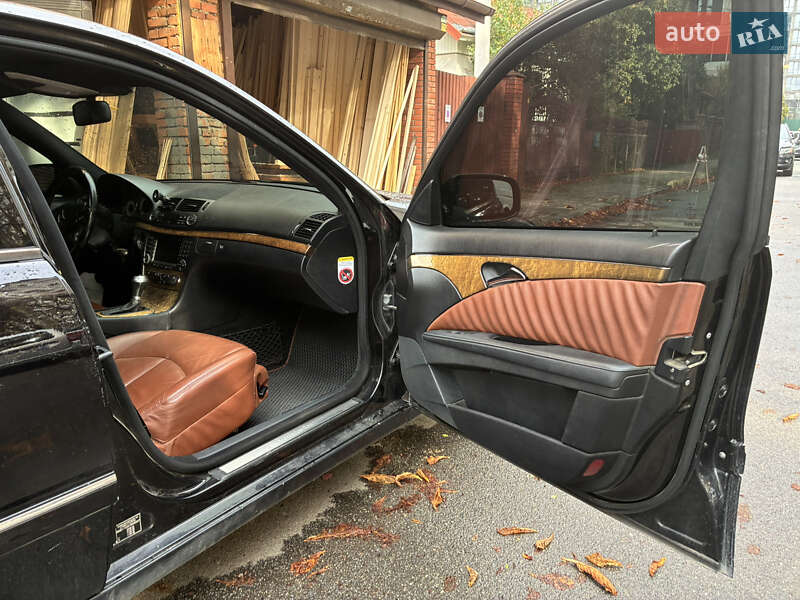 Седан Mercedes-Benz E-Class 2006 в Ивано-Франковске