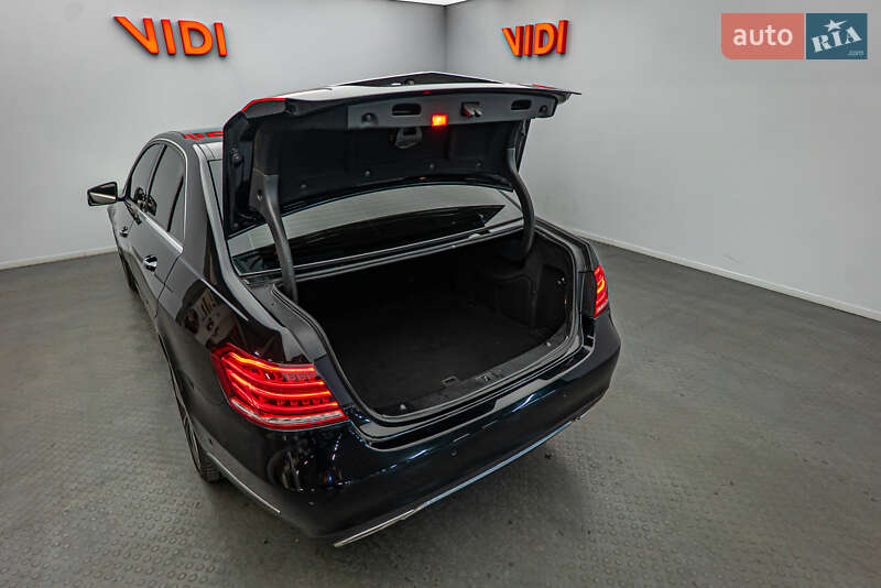Седан Mercedes-Benz E-Class 2015 в Киеве