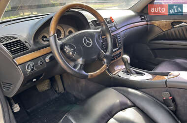 Седан Mercedes-Benz E-Class 2004 в 