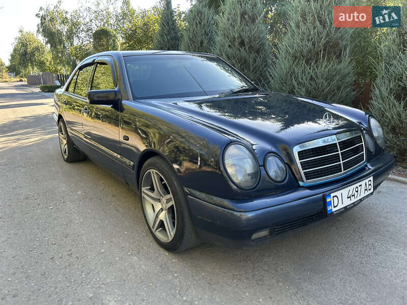 Седан Mercedes-Benz E-Class 1997 в Одессе