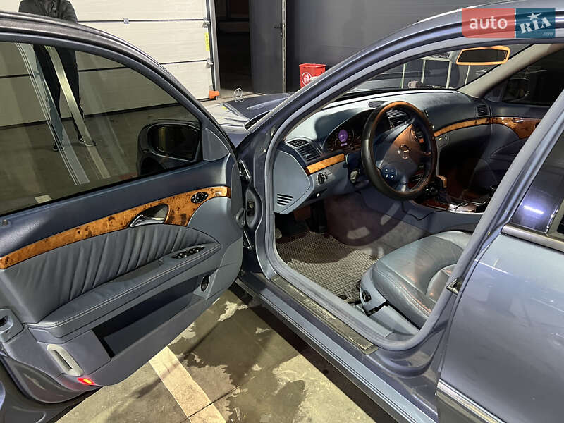 Седан Mercedes-Benz E-Class 2003 в Березному