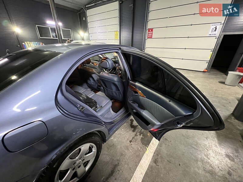 Седан Mercedes-Benz E-Class 2003 в Березному