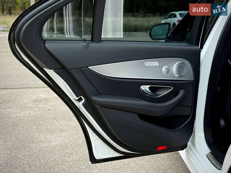 Седан Mercedes-Benz E-Class 2020 в Киеве фото 43 Седан Mercedes-Benz E-Class 2020 в Киеве
