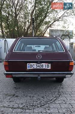 Універсал Mercedes-Benz E-Class 1984 в 