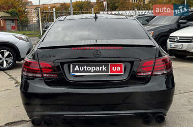 Купе Mercedes-Benz E-Class 2013 в 