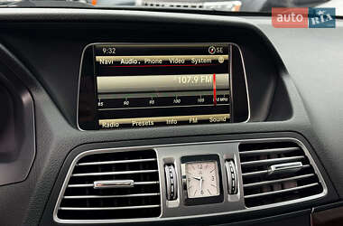 Купе Mercedes-Benz E-Class 2013 в 