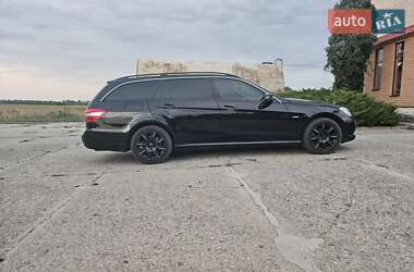 Универсал Mercedes-Benz E-Class 2011 в 