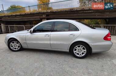 Седан Mercedes-Benz E-Class 2002 в  фото 3 Седан Mercedes-Benz E-Class 2002 в