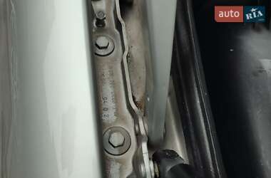 Седан Mercedes-Benz E-Class 2002 в  фото 51 Седан Mercedes-Benz E-Class 2002 в