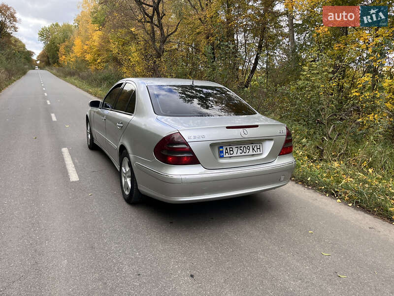 Седан Mercedes-Benz E-Class 2004 в Хмельницком