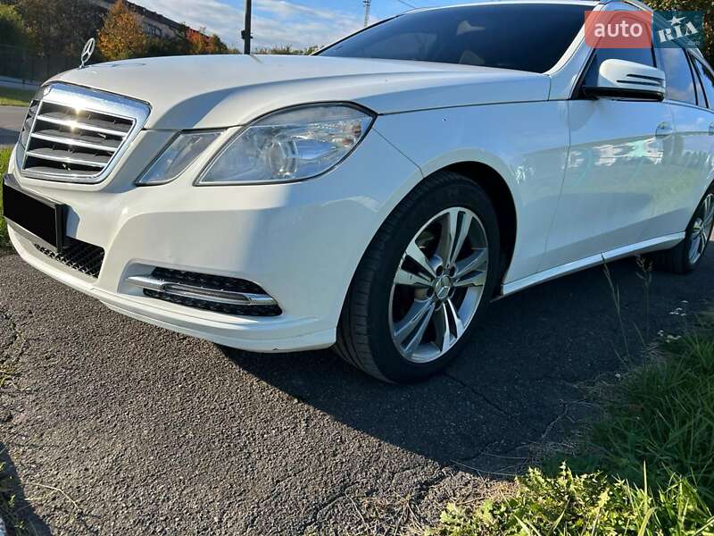 Універсал Mercedes-Benz E-Class 2012 в Хмельницькому фото 4 Універсал Mercedes-Benz E-Class 2012 в Хмельницькому