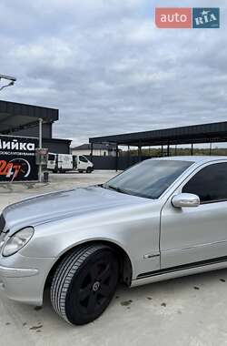 Седан Mercedes-Benz E-Class 2002 в 